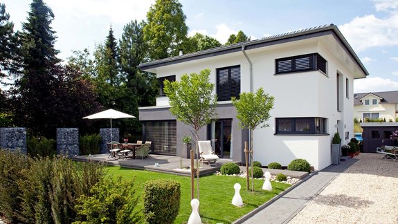 Haus Freiberger | Eine schicke Villa mit modernem Anbau.